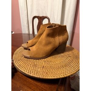 Aldo Womens Tan Suede Peep Toe Ankle Booties Stacked Block Heel Size 11